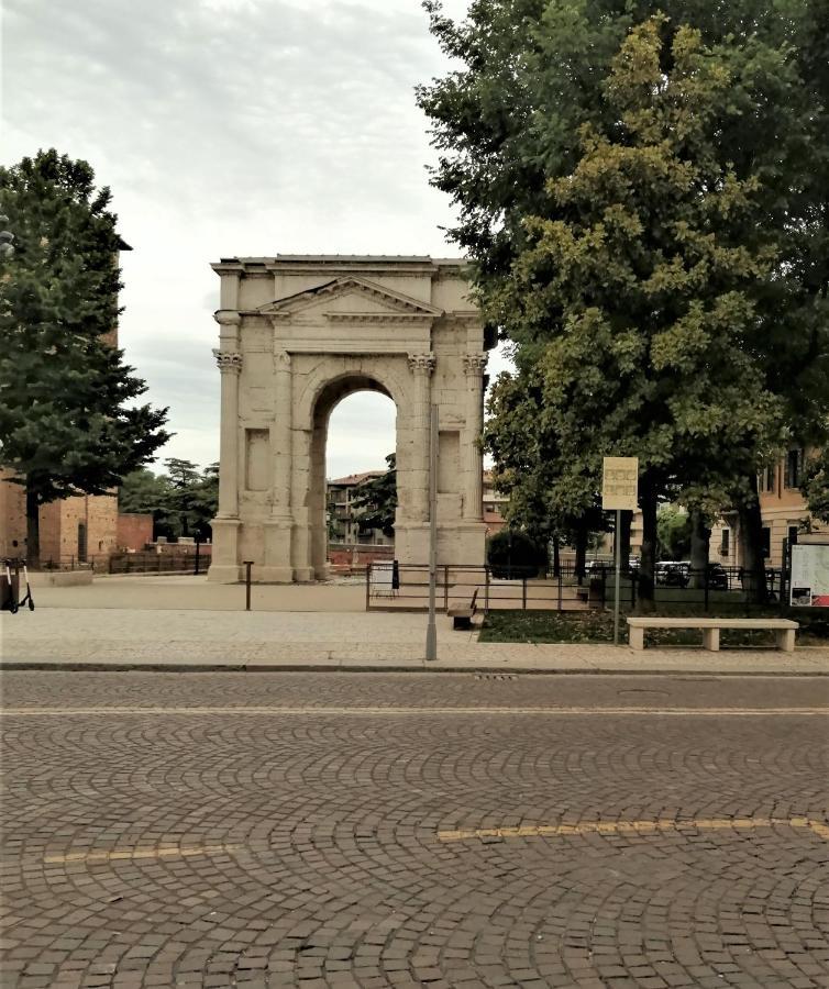 Castle View Lodge Intero Appartamento Verona Centro Storico Exterior foto
